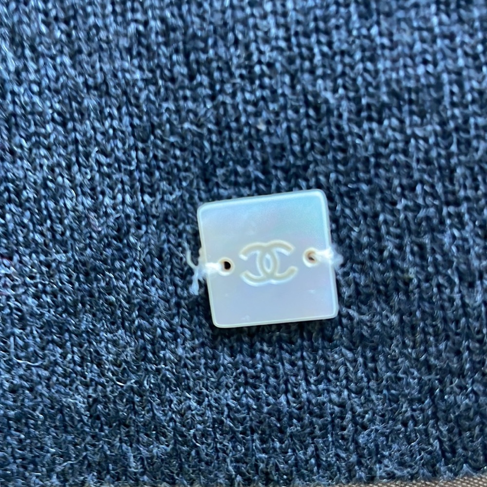 Chanel vintage authentic wool sweater - Picture 7 of 14
